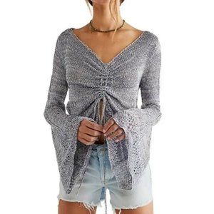 💥💥FREE PEOPLE BLUE SWEATER💥💥✨PERFECT CONDITION✨ ⁉️ MAKE AN OFFER ⁉️